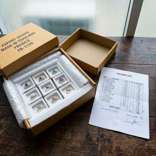 Reinforced jewelry shipping packaging